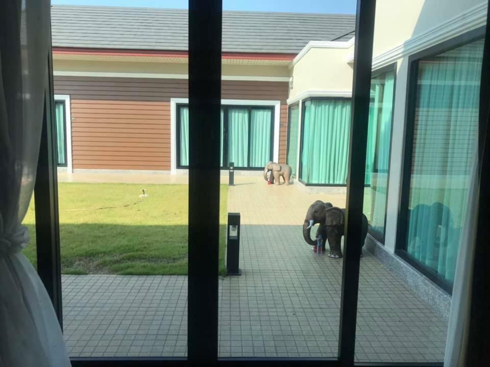 Tinna Resort Ban Nong Mai Ngam Dış mekan fotoğraf
